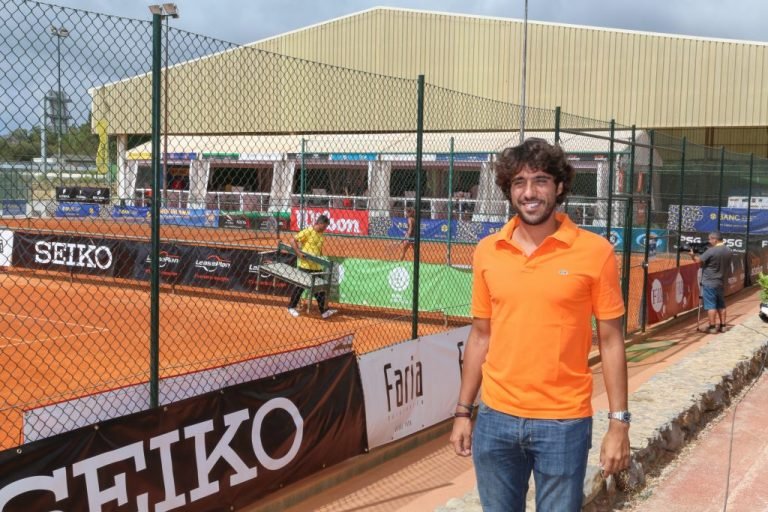 Frederico Marques visita torneio sub-16 na Beloura