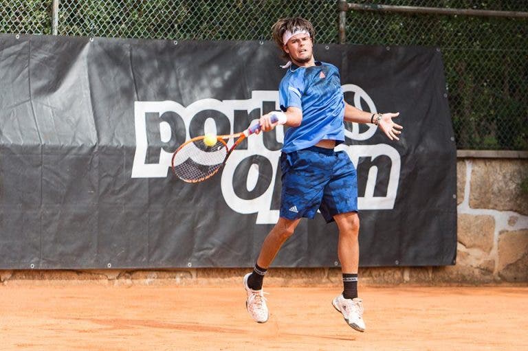 Esquadra portuguesa avança no Porto Open