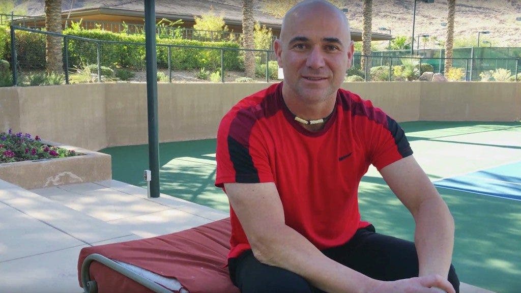De Agassi para Agassi: «Corta o cabelo!»