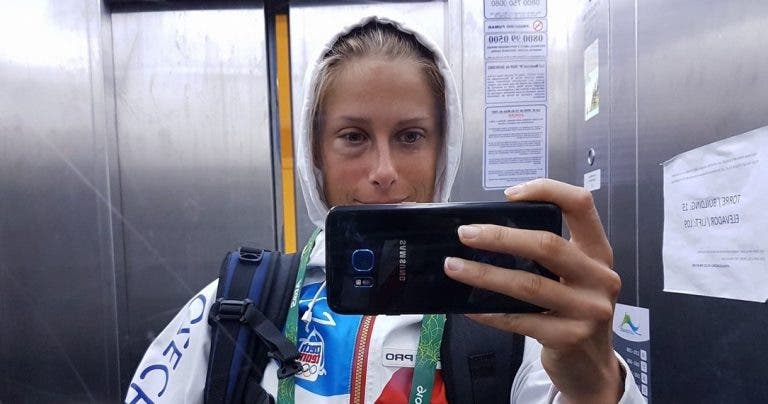 [FOTOS] Era assim o estado de Andrea Hlavackova depois da bolada de Martina Hingis