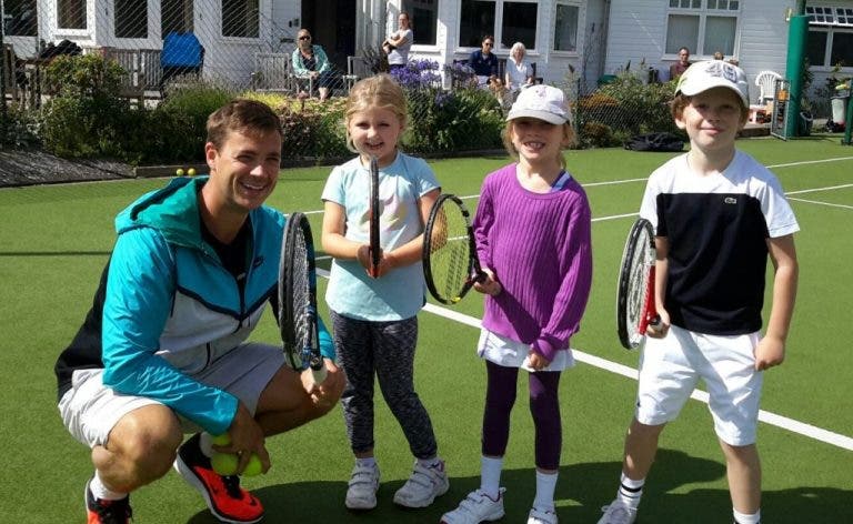 Marcus Willis, o herói de Wimbledon, já voltou ao seu clube e… às aulas de ténis