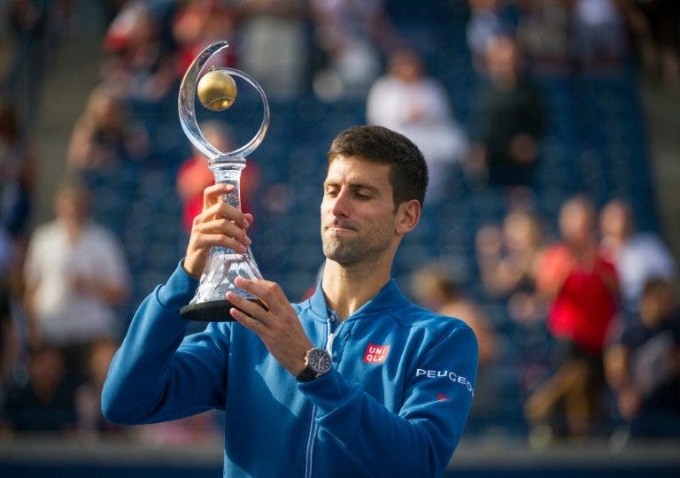 [Vídeo] Contágio de abraços engendrado por Djokovic em Toronto