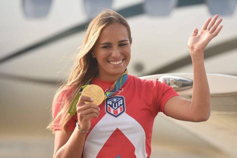 DIRETO. Monica Puig, campeã olímpica, já aterrou em Porto Rico e está a ser recebida pela sua terra natal