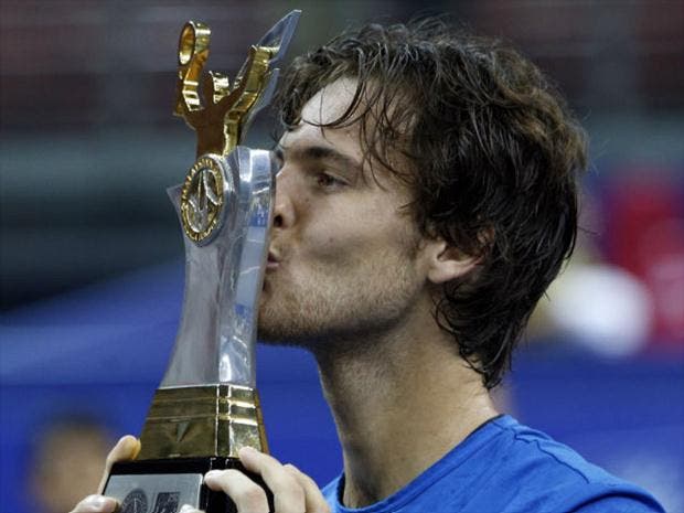 THROWBACK #5: 29-09-2013. Sousa salvava 'match point' incrível e conquistava 1.º título ATP