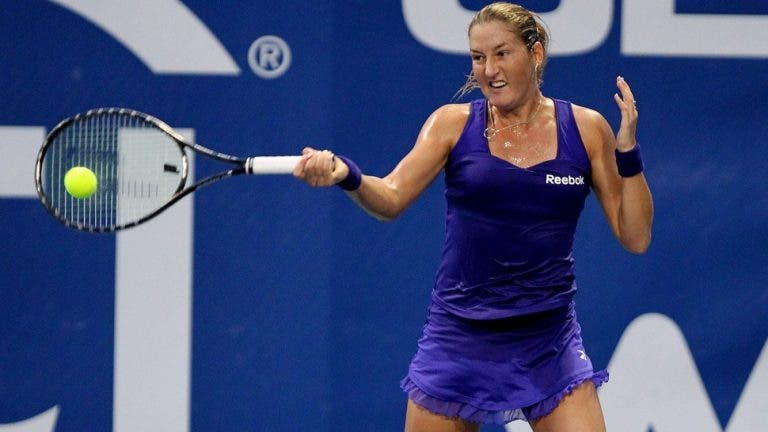 Ex-número 11 WTA retira-se aos 29 anos