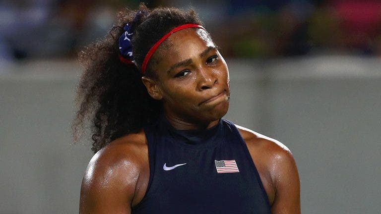 Serena Williams não deixa McEnroe sem resposta: «Respeita-me, estou a tentar ter um bebé!»