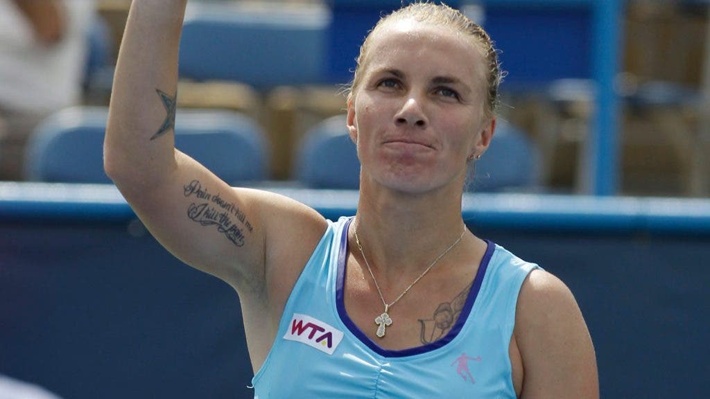Kuznetsova já foi operada ao pulso esquerdo e espera regressar a tempo de Indian Wells