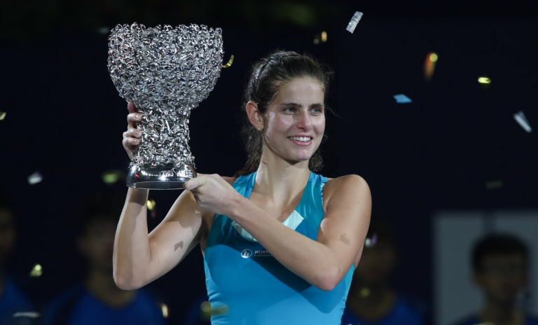 Goerges completa final de ano de sonho com o maior título da carreira na China