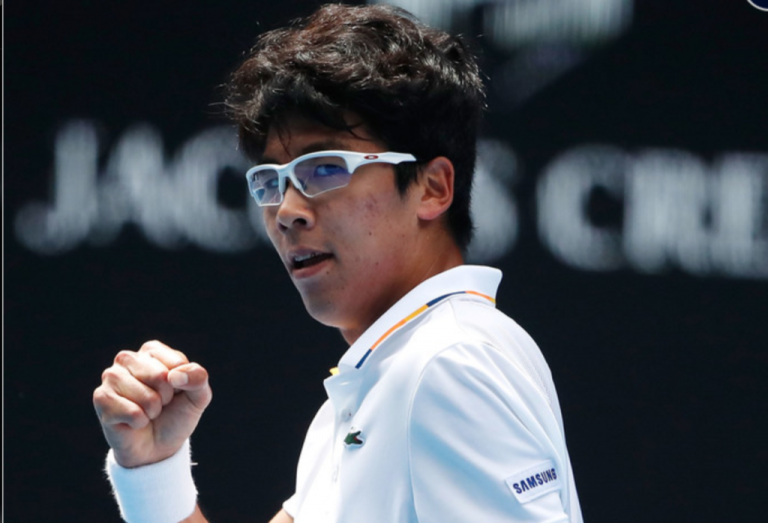 SURPRESA. Hyeon Chung derrota Alexander Zverev em Melbourne e avança para os oitavos-de-final