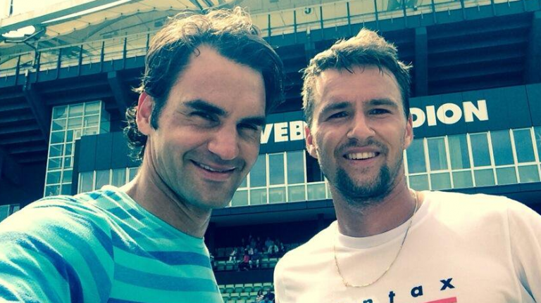 A bonita mensagem escrita a Federer por dos seus melhores amigos (e um ex-tenista)