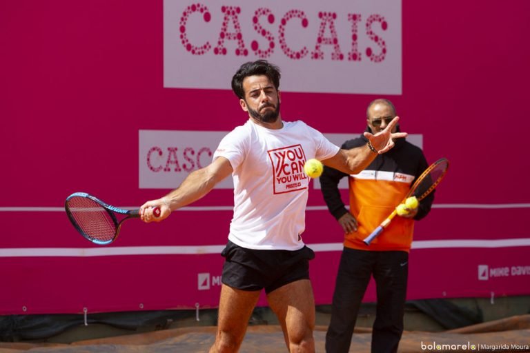 Fred Gil derrota favorito e fica à beira do quadro principal no Estoril