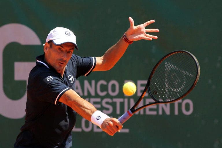 Tommy Robredo eliminado em Roland Garros dois dias depois de ganhar em Lisboa