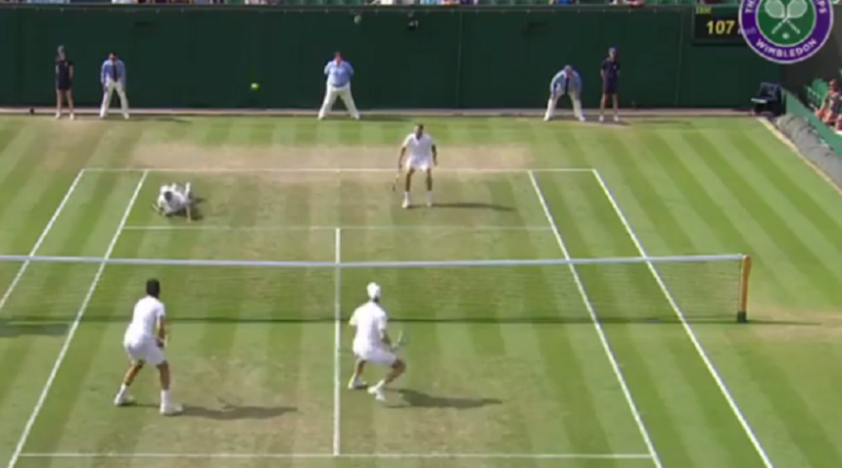 [VÍDEO] Mike Bryan e Jack Sock garantiram final de Wimbledon com ponto épico