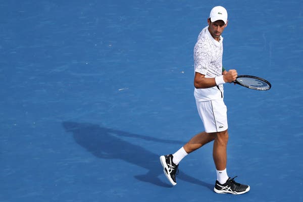 Djokovic para Federer: «És um campeão e é uma honra partilhar o court contigo»