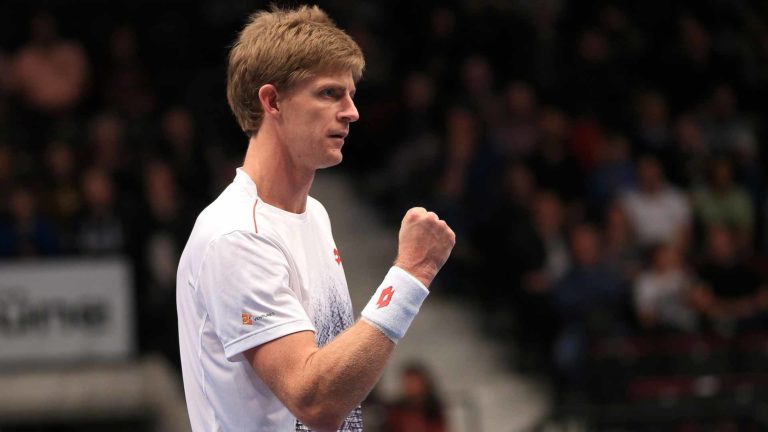 Anderson derrota Thiem e alcança primeira vitória da carreira nas ATP Finals