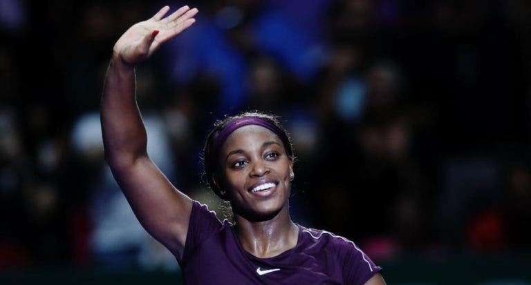 Stephens vence mais uma batalha e tem um pé nas meias-finais em Singapura