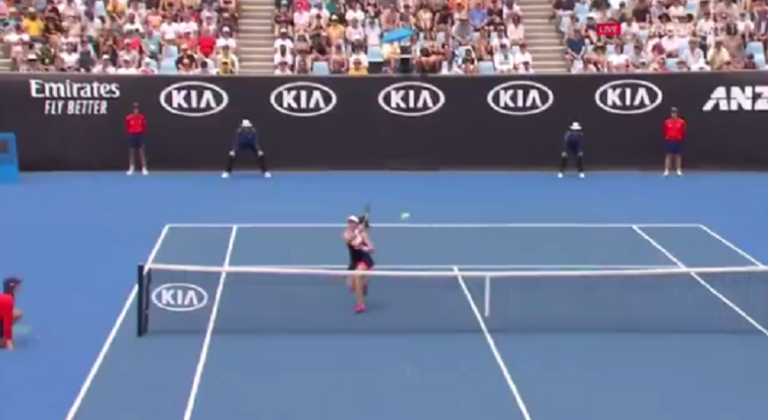 [VÍDEO] Jo Konta protagoniza o falhanço do torneio