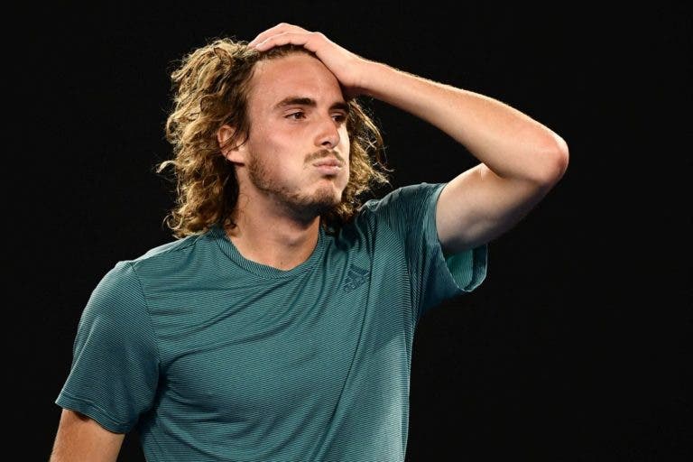 Stefanos Tsitsipas foi o mais multado no Open da Austrália