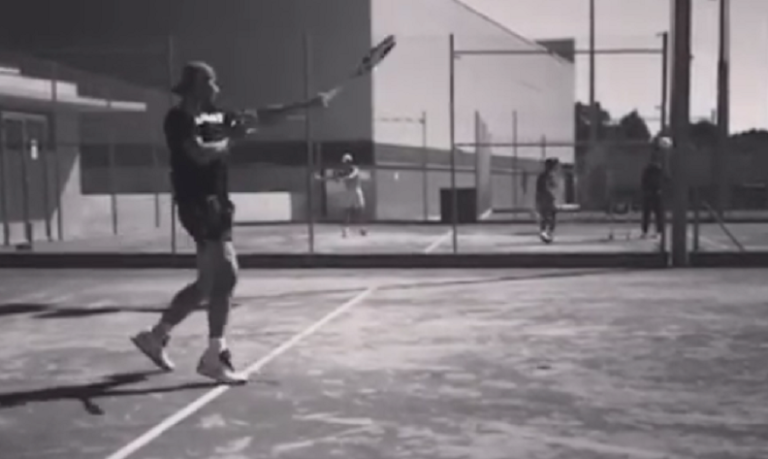[VÍDEO] Dez dias depois de desistir em Indian Wells, Nadal já treina em terra batida