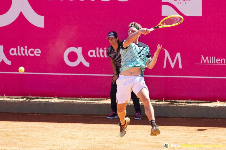 Davidovich vence num quadro principal ATP pela 1ª vez rumo aos ‘oitavos’ no Estoril