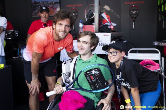 Wilson promove encontro entre João Sousa e dois jovens fãs muito especiais, Tomás e Tiago