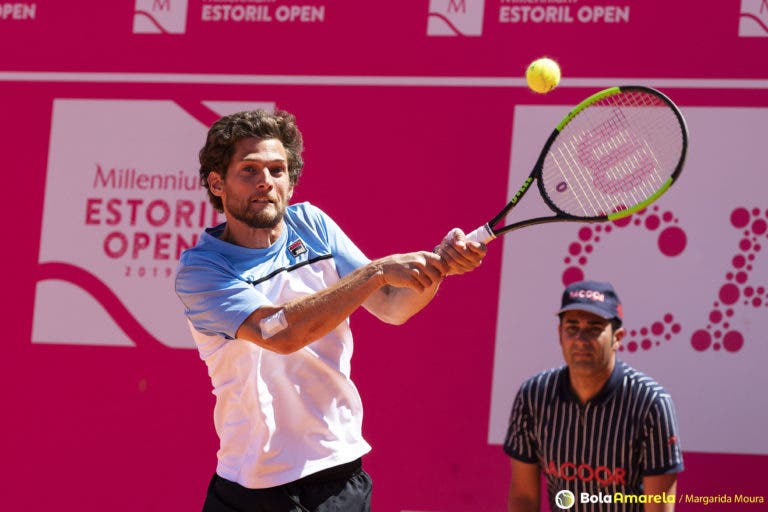 Pedro Sousa desiste após perder tie break e falha final em Tampere
