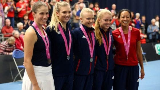 Britânicas irritadas com o barulho cazaque na Fed Cup: «Onde é que se compra uma bateria»