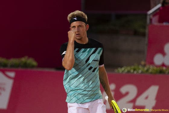 Quem é o inconsequente e invulgar semifinalista do Millennium Estoril Open?