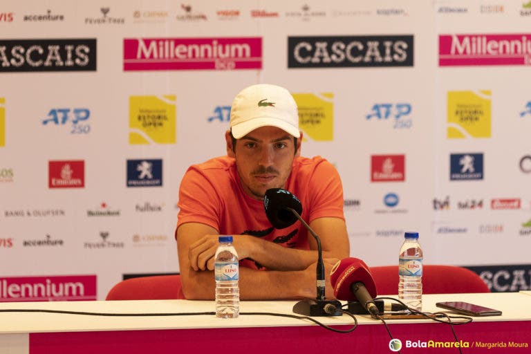 Domingues: «Fui superior a Tsitsipas em certos momentos do encontro. Estou chateado»