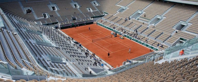 França manda fechar todos os clubes de ténis imediatamente