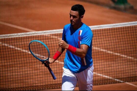 Gonçalo Oliveira triunfa nos pares e garante quartos de final no ATP 250 de Santiago