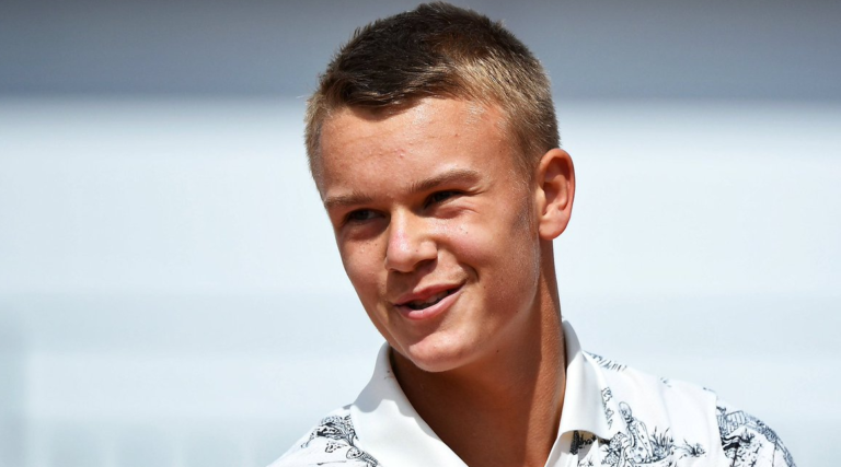 Final de juniores em Roland Garros será jogada por dois miúdos de 16 anos