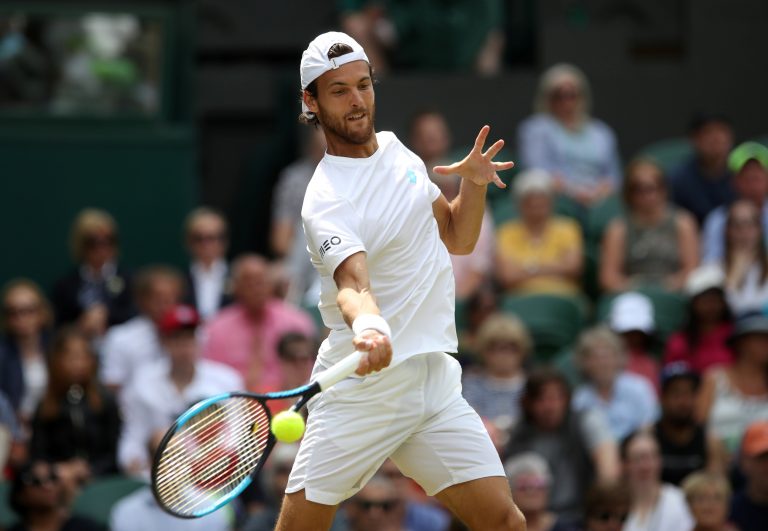 Chengdu Open: siga João Sousa vs Auger-Aliassime no nosso live center