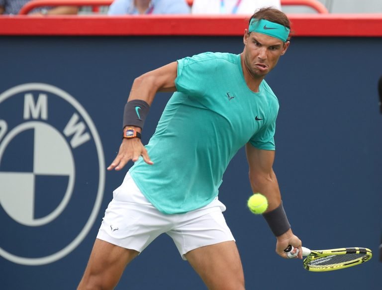 Nadal ultrapassa a chuva (e dois set points) no início da defesa do título em Montreal
