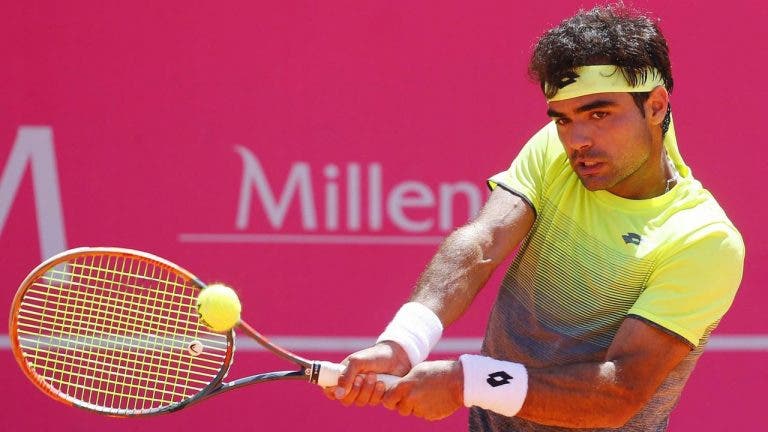 Frederico Silva vence rumo aos «quartos» em Ningbo