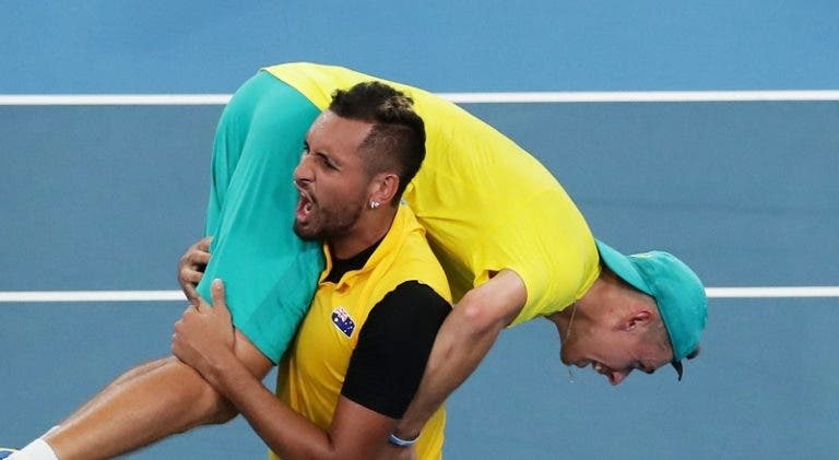 De Minaur desfaz-se em elogios a Kyrgios. «É uma pessoa incompreendida, somos quase irmãos»