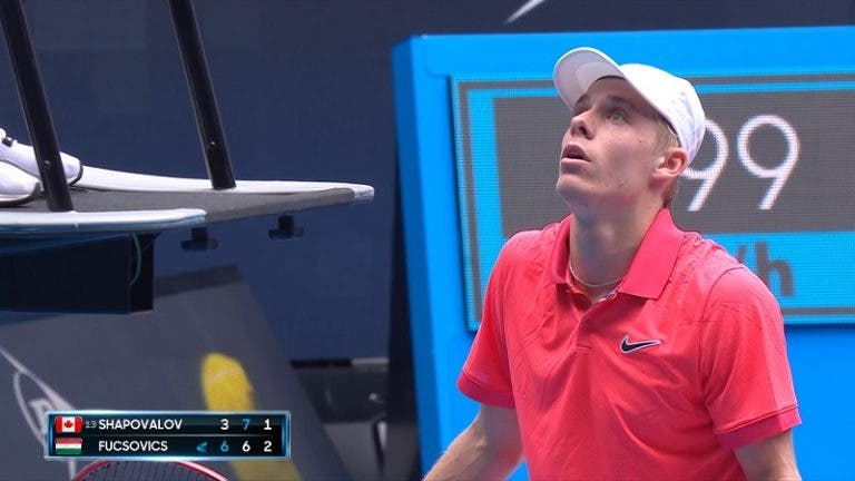 Shapovalov irritado com árbitro após eliminação: «Decisão terrível!»