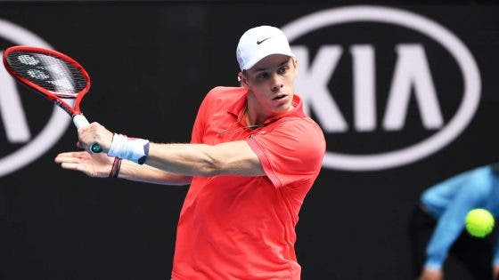 Shapovalov após desaire na 1.ª ronda do Australian Open: «Hoje não pude dar tudo de mim»