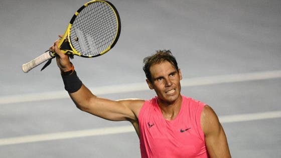 Rafa Nadal passeia e regressa às ‘meias’ de Acapulco