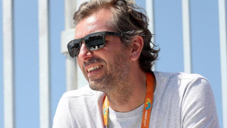 Julien Benneteau arrasa Piqué: «Cala mas é a boca»