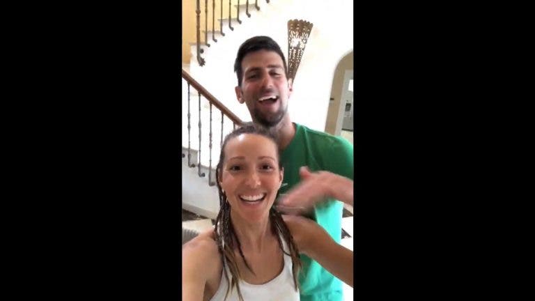 [VIDEO] Jelena consegue cortar cabelo a Nole: «Não ficou assim tão mal»