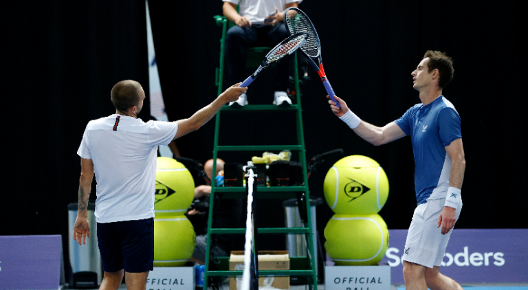 Murray eliminado pelo número um britânico nas ‘meias’ do ‘Battle of The Brits’