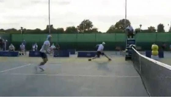 [VÍDEO] Edmund protagoniza ponto inacreditável em Londres