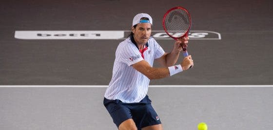 Tommy Haas bate um tenista do top 35 aos 42 anos