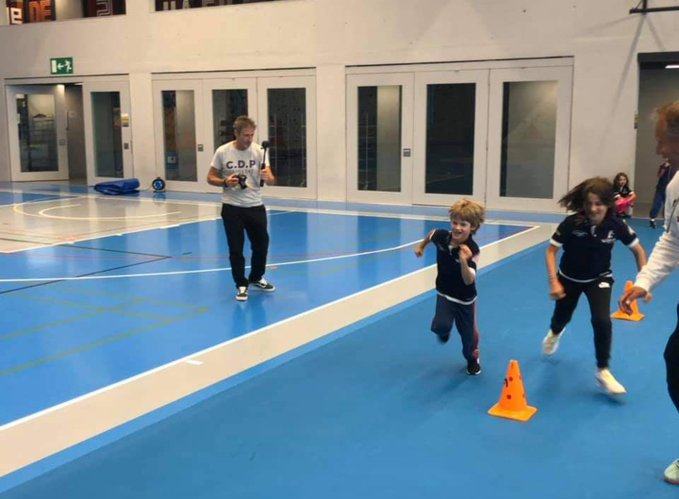 [FOTOS] Filhos de Federer divertem-se em acampamento de ténis