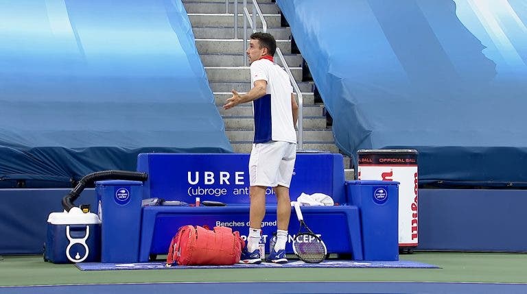 Bautista diz-se prejudicado pelas decisões do supervisor no duelo com Djokovic