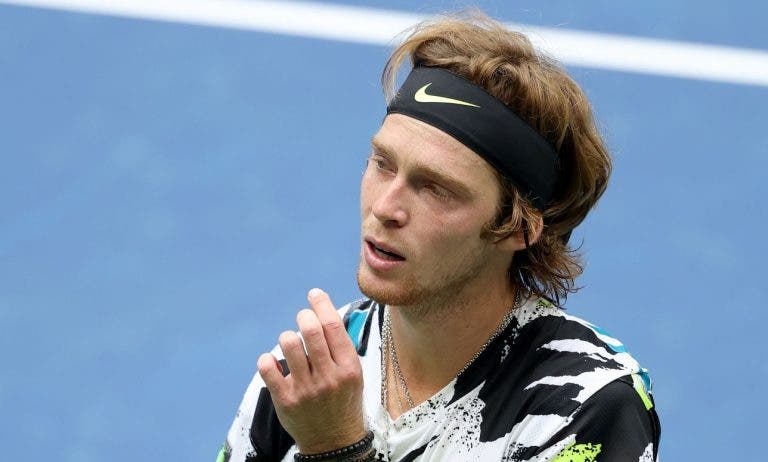 Rublev, campeão do ATP 500 de S. Petersburgo, vai jogar ‘quali’ em Sófia