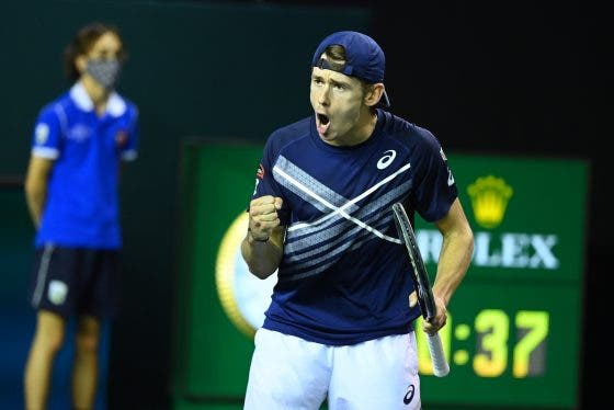 De Minaur e Struff avançam para a segunda ronda em Paris