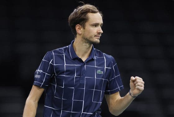 Medvedev continua em grande, elimina Raonic e está na final do ATP 1000 de Paris