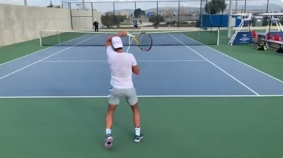 [VÍDEO] Nadal treina a alta intensidade com talento do ténis mundial na sua academia